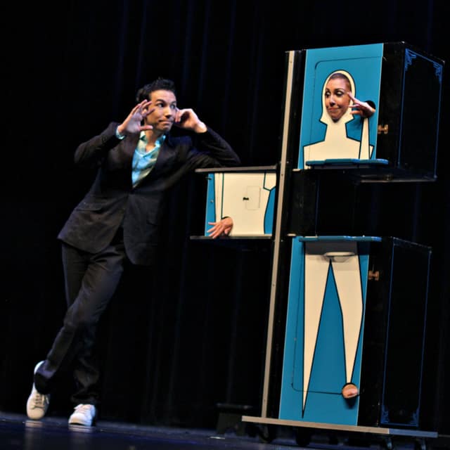 Former Ringling star and Bay Area native Alex Ramon dazzles audiences with "Alex Ramon Magic."